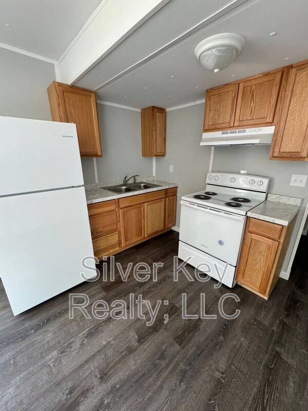 House for rent at 1004 S Jackson St #A8, Athens, TN 37303
