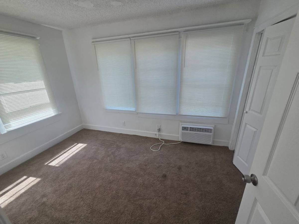 Apartment for rent at 959 SW 5 St, Miami, FL 33130