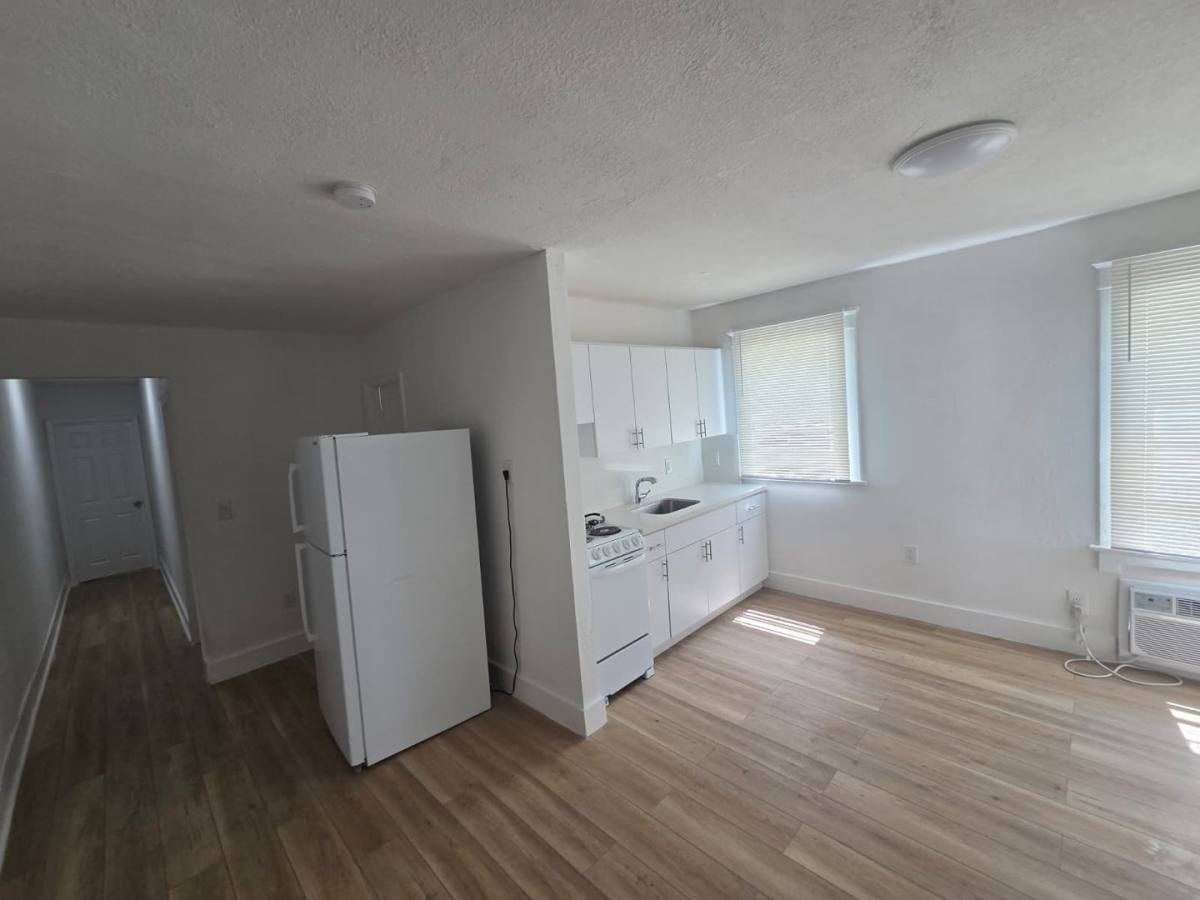 Apartment for rent at 959 SW 5 St, Miami, FL 33130