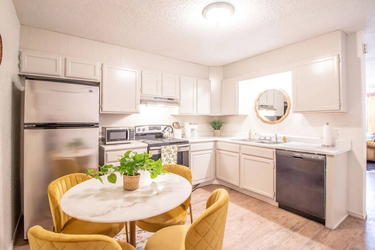 Apartment for rent at 5806 6th St, Lubbock, TX 79416