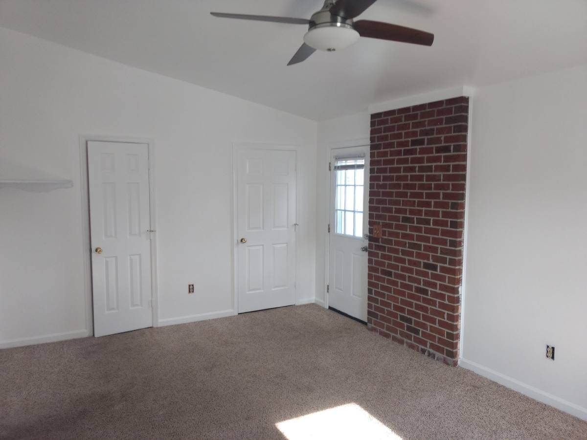 House for rent at 221 S Mesa Dr, Hopewell, VA 23860