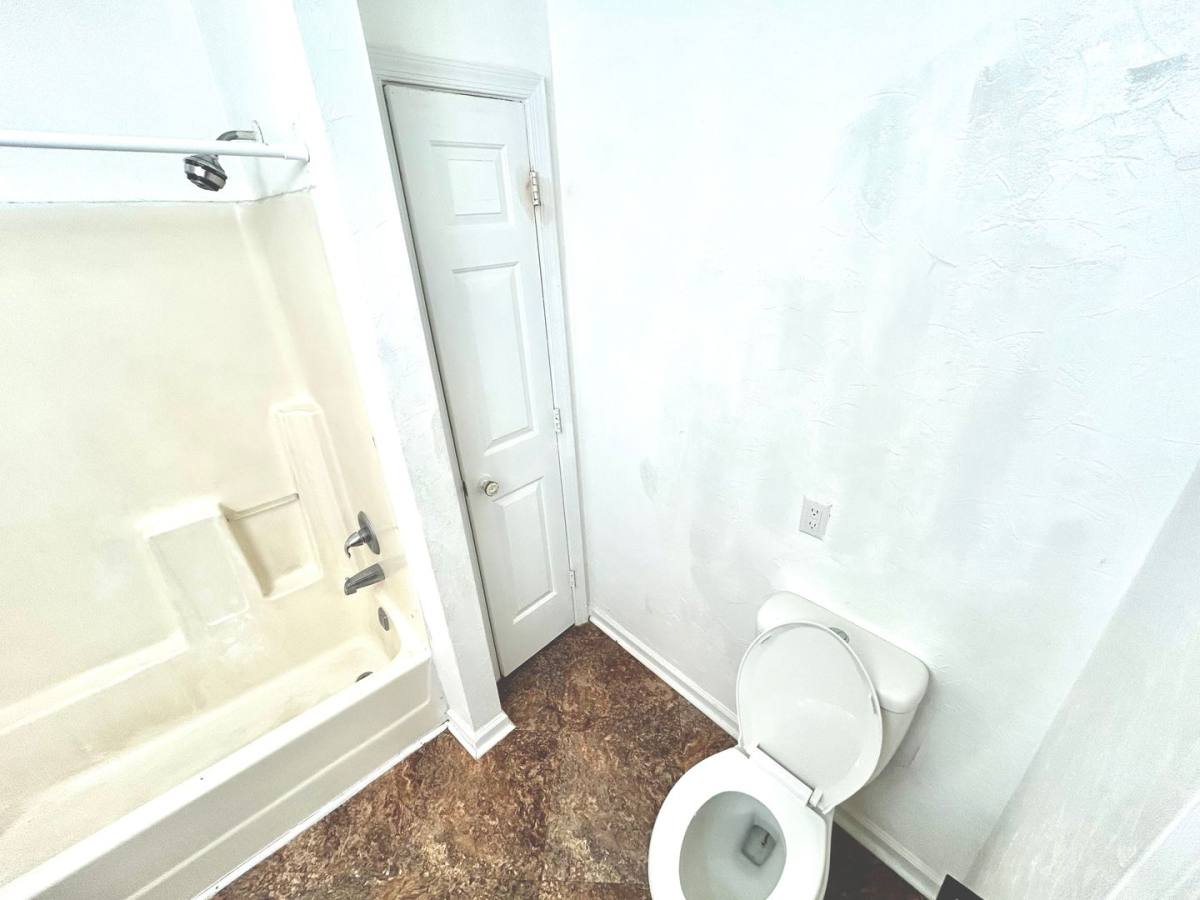 House for rent at 221 S Mesa Dr, Hopewell, VA 23860