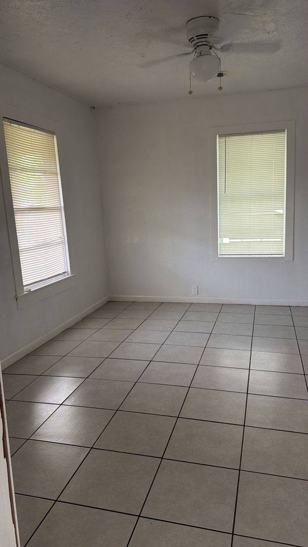 House for rent at 102 N Ave, Freeport, TX 77541