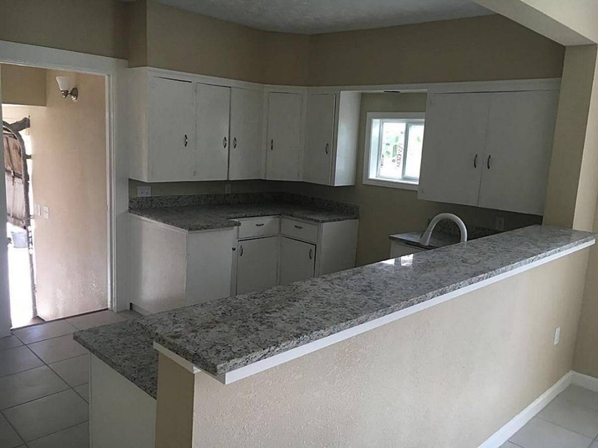 House for rent at 102 N Ave, Freeport, TX 77541