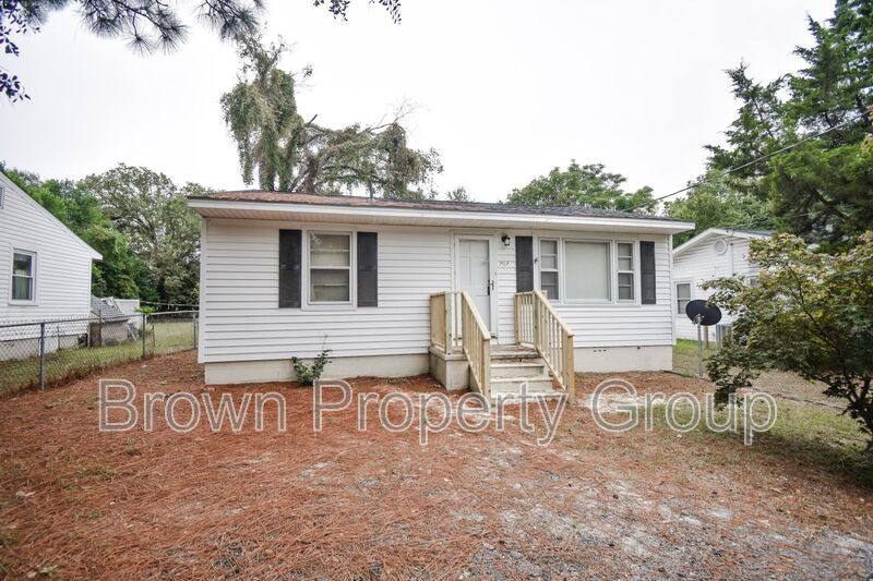 House for rent at 707 Veda St #B, Fayetteville, NC 28306
