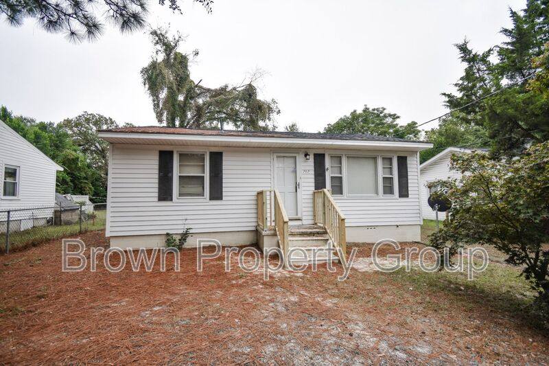 House for rent at 707 Veda St #B, Fayetteville, NC 28306