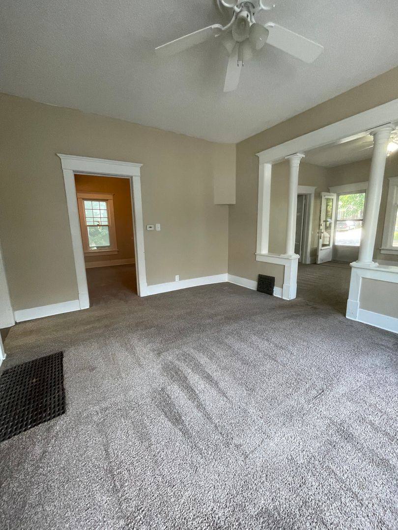 House for rent at 417 Constitution St, Emporia, KS 66801