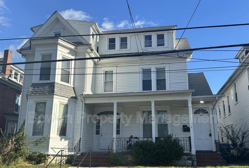 Apartment for rent at 38 Wayside Ave, Hagerstown, MD 21740