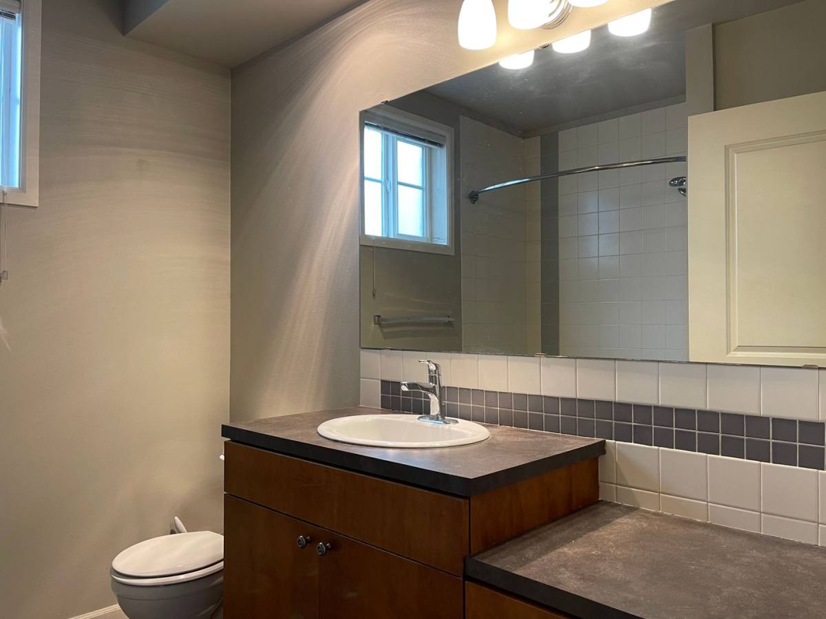 Apartment for rent at 124 Bellevue Ave E, Seattle, WA 98102