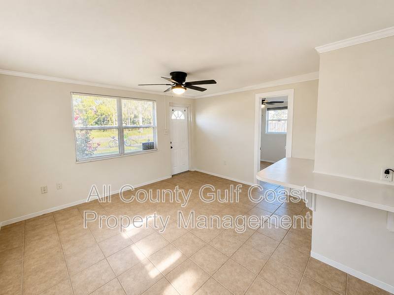 House for rent at 832 Pine St, Englewood, FL 34223
