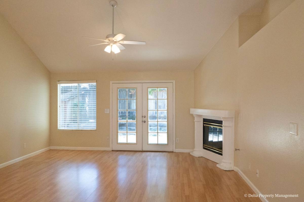 House for rent at 1044 E Manhattan Ave, Fresno, CA 93720