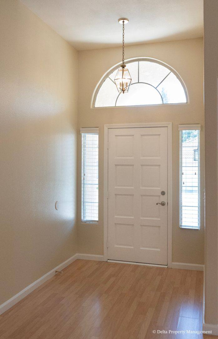House for rent at 1044 E Manhattan Ave, Fresno, CA 93720