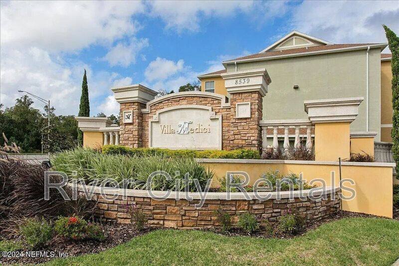 House for rent at 8539 Gate Parkway W #1736, Jacksonville, FL 32216