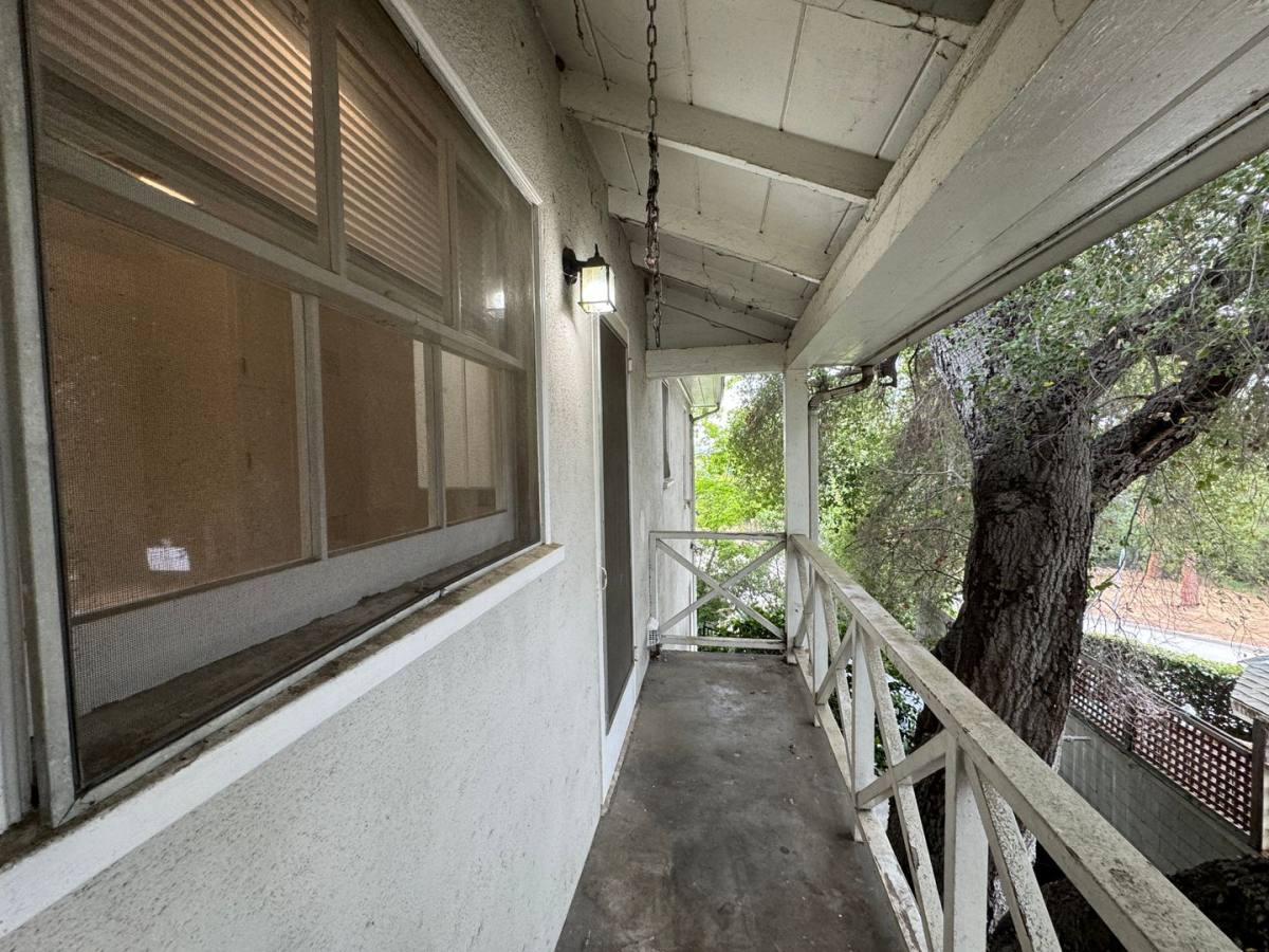 Apartment for rent at 390-396 Pasadena Ave, South Pasadena, CA 91030
