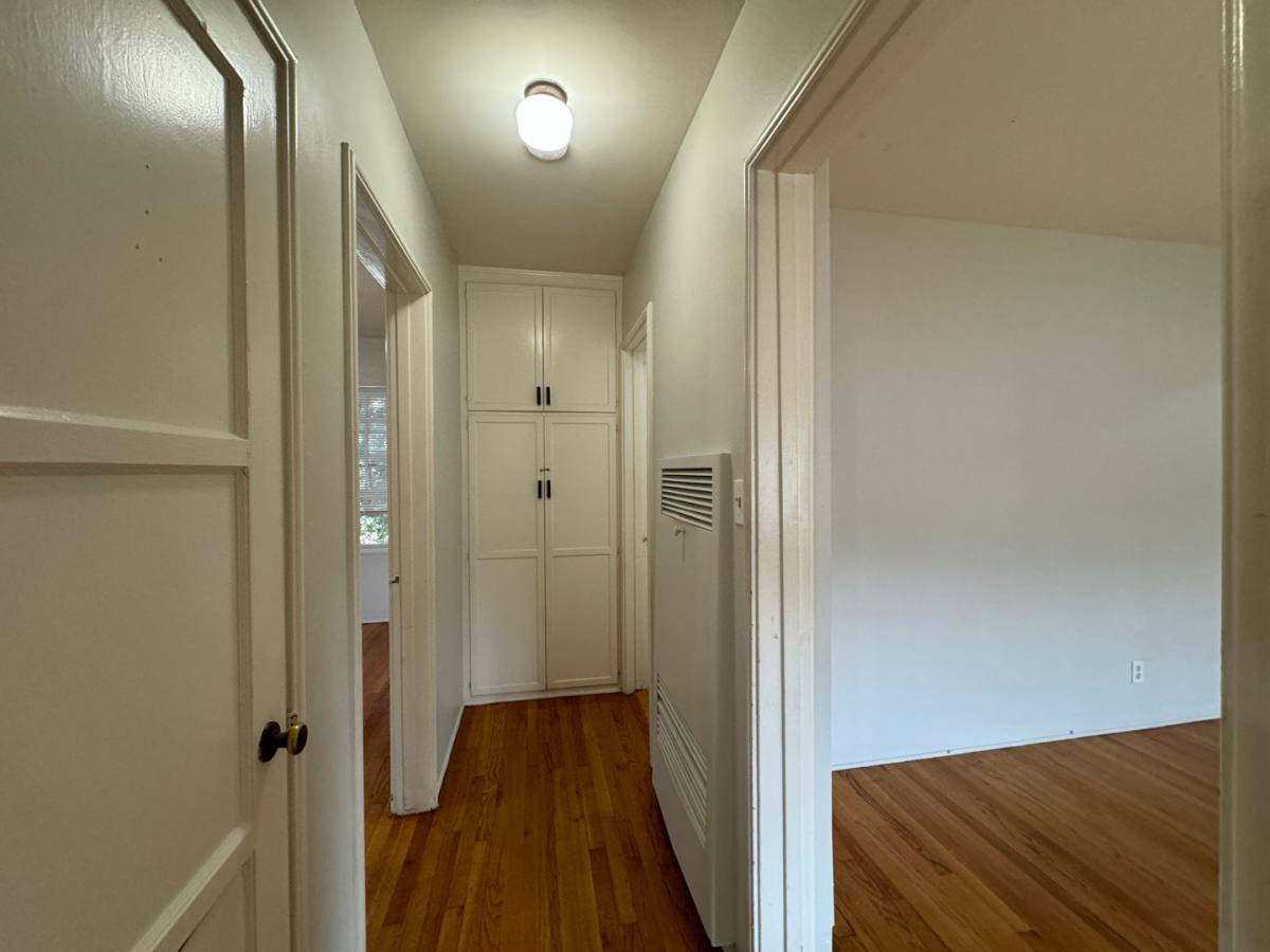 Apartment for rent at 390-396 Pasadena Ave, South Pasadena, CA 91030