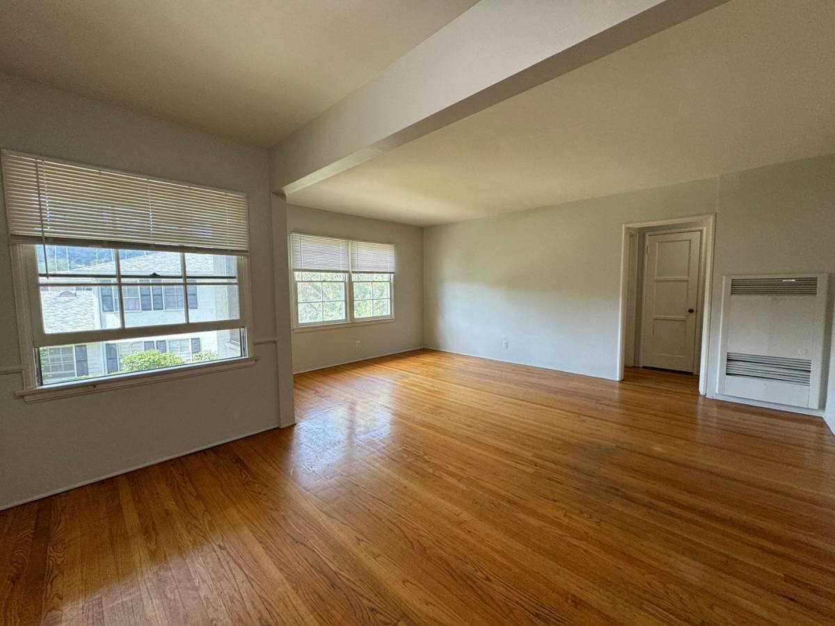 Apartment for rent at 390-396 Pasadena Ave, South Pasadena, CA 91030