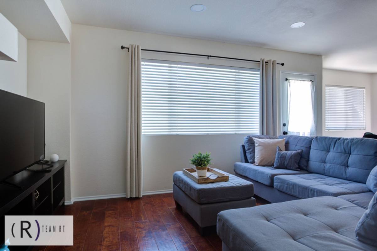 House for rent at 14794 Goldenrain Dr, Fontana, CA 92337