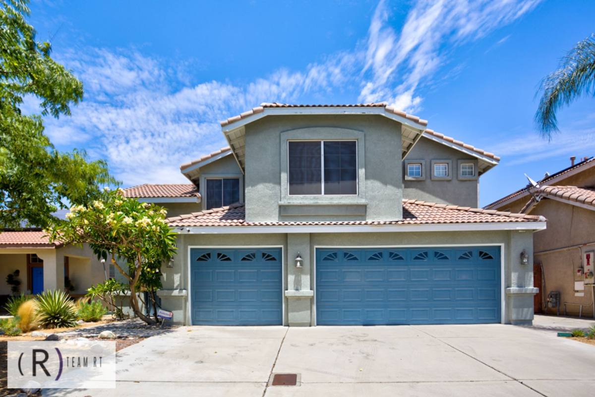 House for rent at 14794 Goldenrain Dr, Fontana, CA 92337