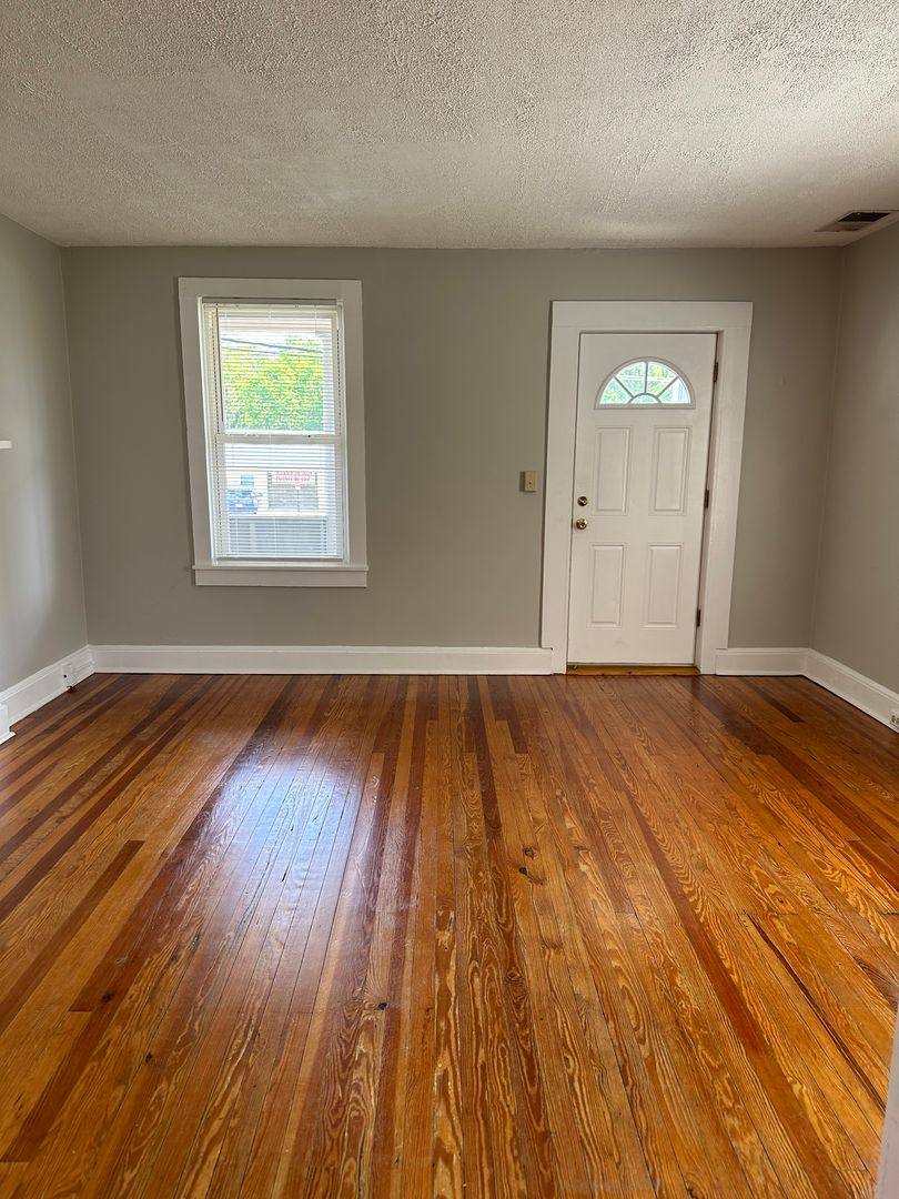House for rent at 215 Millwood Ave, Winchester, VA 22601