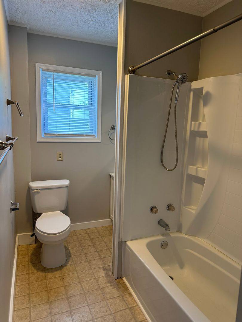 House for rent at 215 Millwood Ave, Winchester, VA 22601