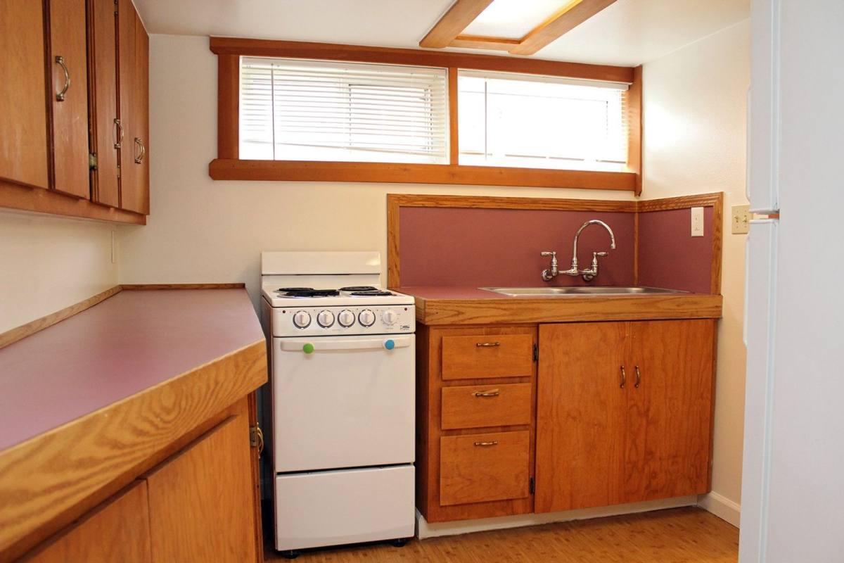 Apartment for rent at 3414, 3416, 3418 S Kelly Ave, Portland, OR 97239