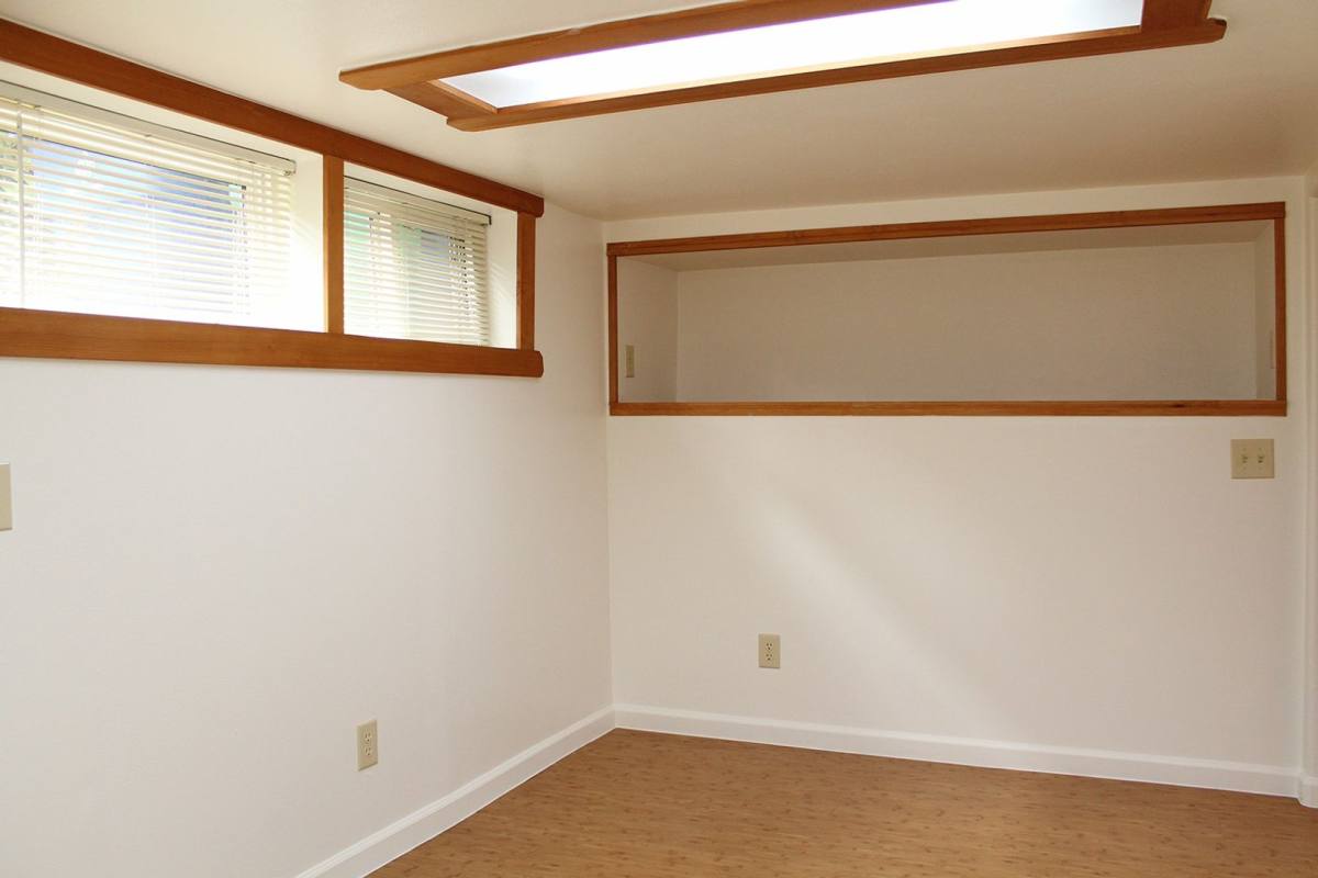 Apartment for rent at 3414, 3416, 3418 S Kelly Ave, Portland, OR 97239