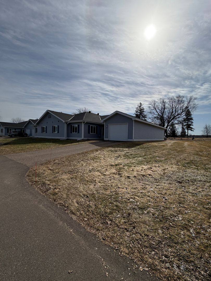 Townhouse for rent at 420 Cedar St, Baldwin, WI 54002