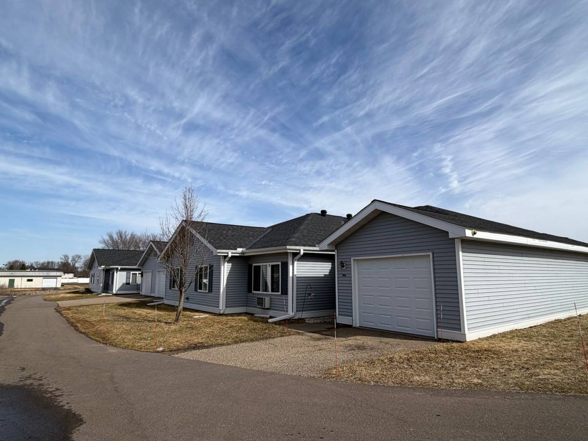 Townhouse for rent at 420 Cedar St, Baldwin, WI 54002