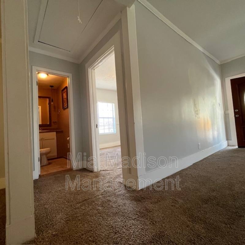 Apartment for rent at 211 W 59th St #A, Savannah, GA 31405
