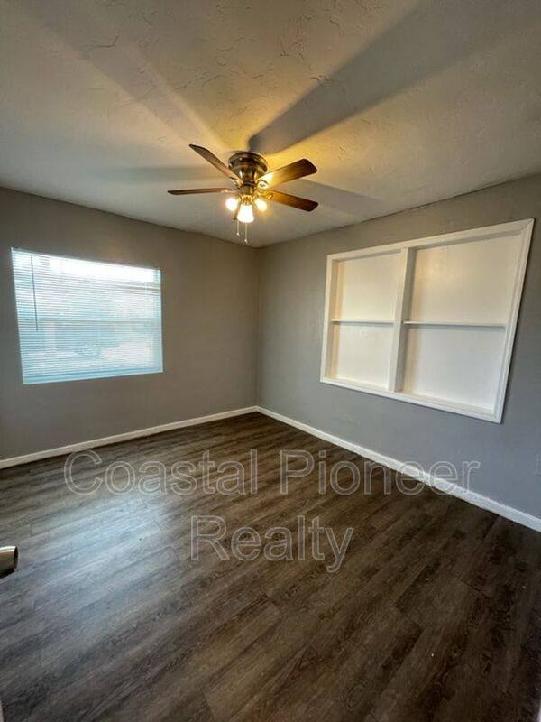 Apartment for rent at 1227 Fargo St S #1, Saint Petersburg, FL 33712