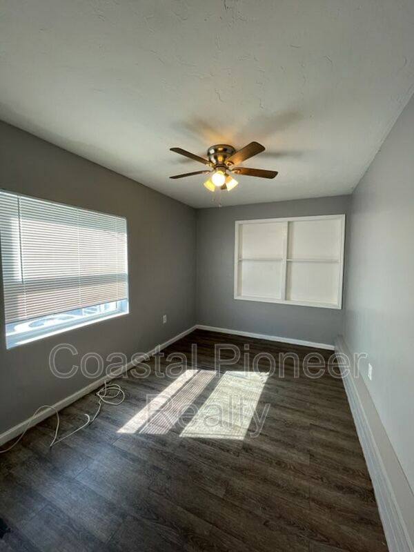 Apartment for rent at 1227 Fargo St S #1, Saint Petersburg, FL 33712