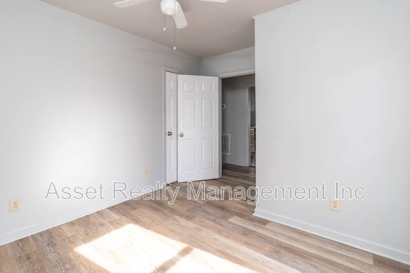 House for rent at 218 W Columbia Ave, Knoxville, TN 37917