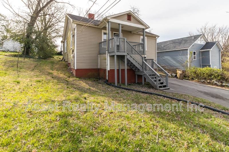 House for rent at 218 W Columbia Ave, Knoxville, TN 37917