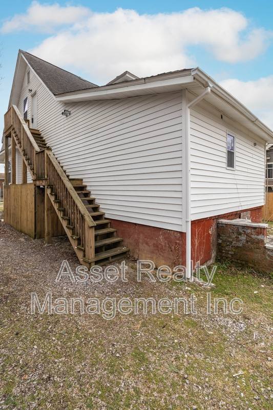 Apartment for rent at 3043 E 5th Ave #1, Knoxville, TN 37914