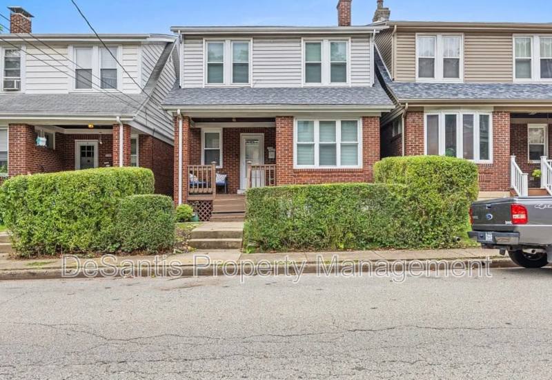 House for rent at 1211 Arkansas Ave, Pittsburgh, PA 15216