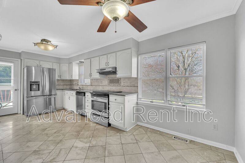 Townhouse for rent at 23 Glasshouse Garth, Nottingham, MD 21236