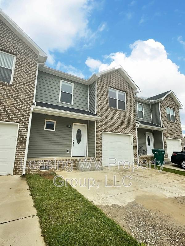Townhouse for rent at 7 Christian Court, Hurricane, WV 25526