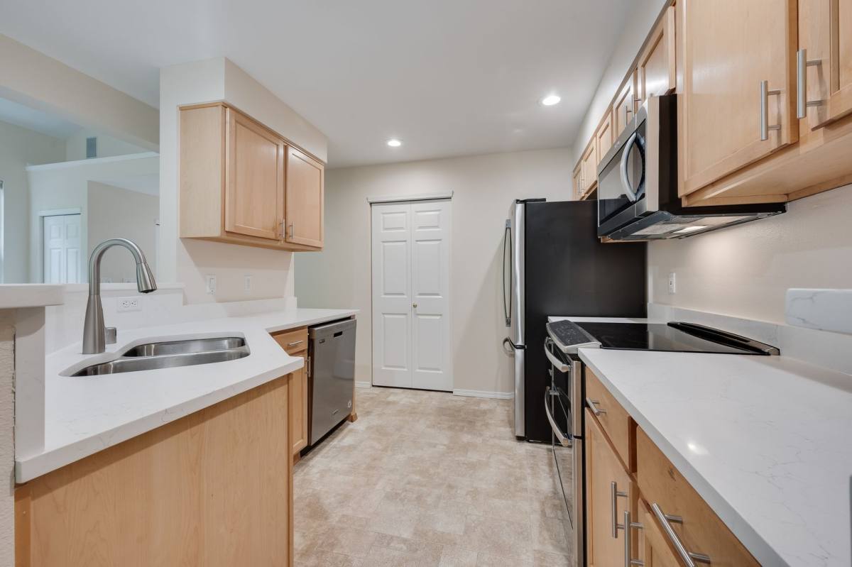 Townhouse for rent at 2201 192nd St SE, Bothell, WA 98012