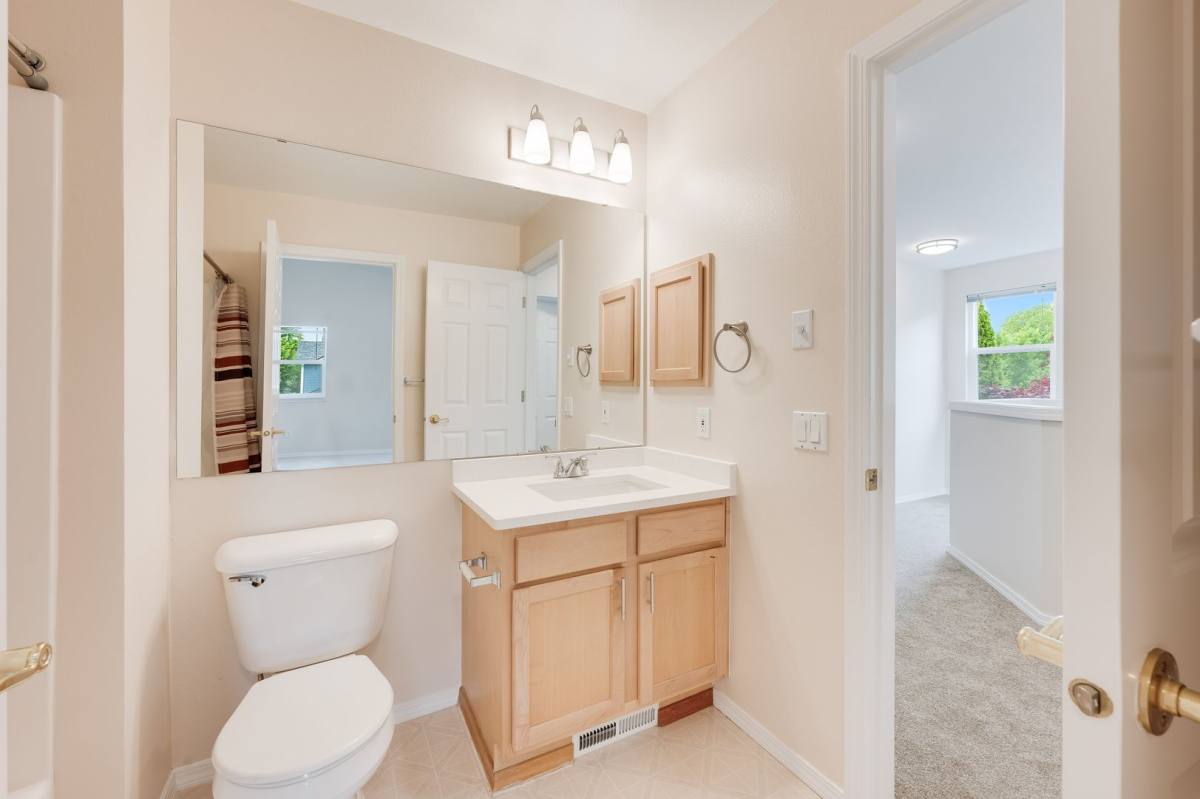 Townhouse for rent at 2201 192nd St SE, Bothell, WA 98012