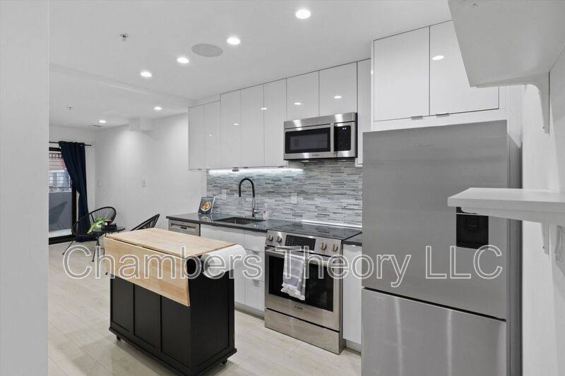 Apartment for rent at 4 R St NW #5, Washington, DC 20001