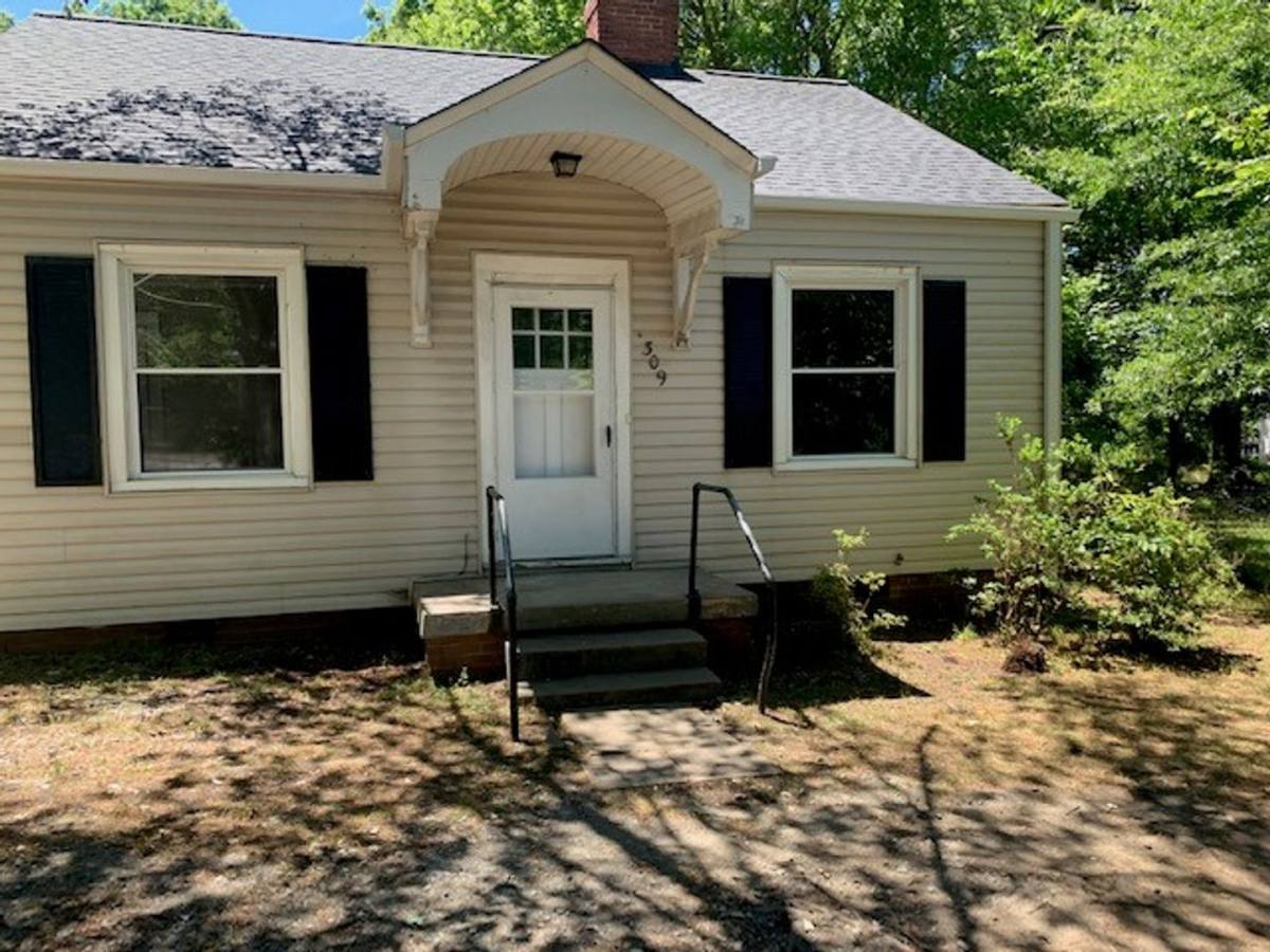 House for rent at 309 Holt Ave, Greensboro, NC 27405
