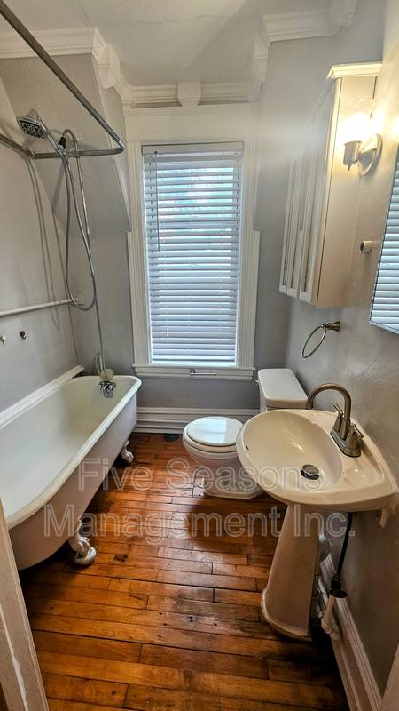 Apartment for rent at 205 N Willard St #4, Burlington, VT 05401