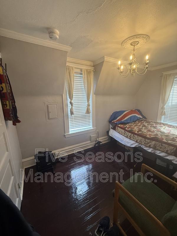 Apartment for rent at 205 N Willard St #4, Burlington, VT 05401