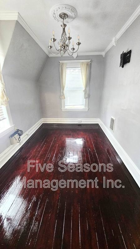 Apartment for rent at 205 N Willard St #4, Burlington, VT 05401
