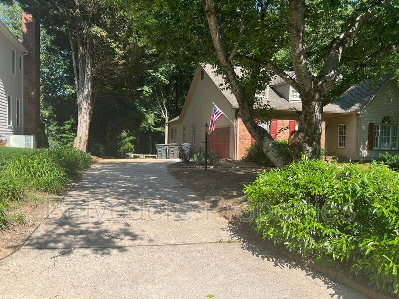 House for rent at 6409 Spyglass Dr, Greensboro, NC 27410