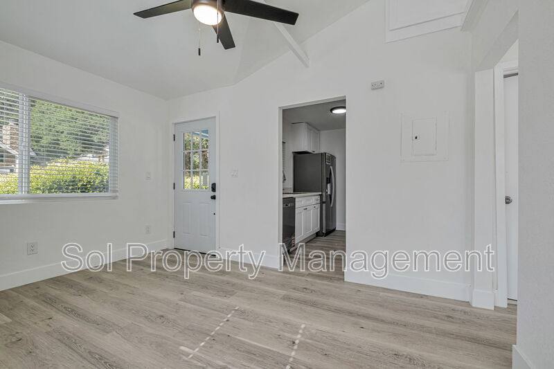 Apartment for rent at 822 Eaton St #B, Santa Cruz, CA 95062