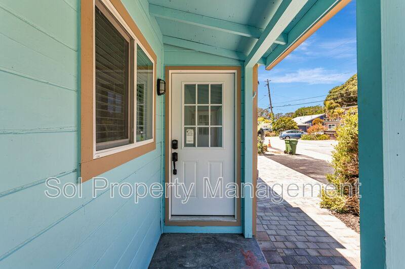 Apartment for rent at 822 Eaton St #B, Santa Cruz, CA 95062