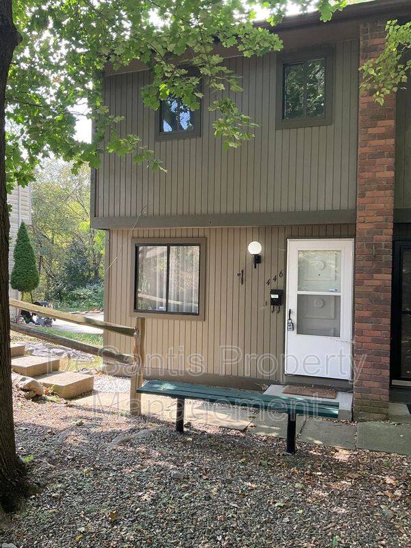 House for rent at 446 Crosby Dr, Canonsburg, PA 15317