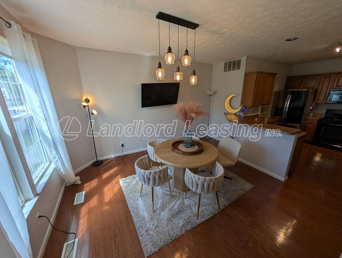 Townhouse for rent at 33317 Fairport Dr, Avon Lake, OH 44012