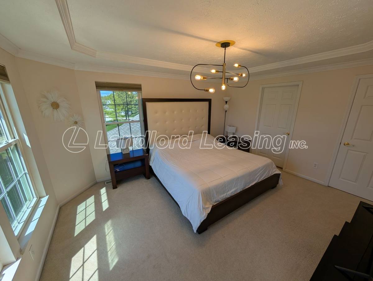 Townhouse for rent at 33317 Fairport Dr, Avon Lake, OH 44012